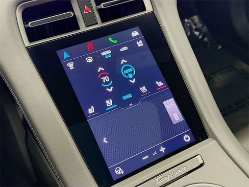 Used 2025 Porsche Taycan image 22