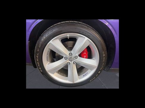 Used 2010 Dodge Challenger SRT8 w/ SRT Option Group II RWD image 10