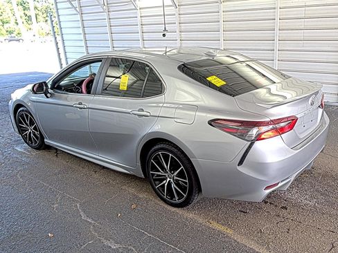 Used 2023 Toyota Camry SE w/ Convenience Package FWD image 6
