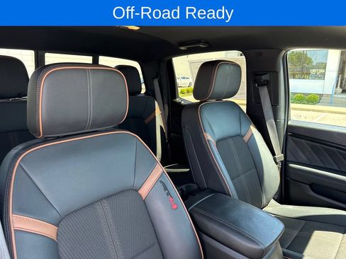 Used 2024 GMC Canyon AT4 w/ Canyon Safety Plus Package AWD/4WD image 9