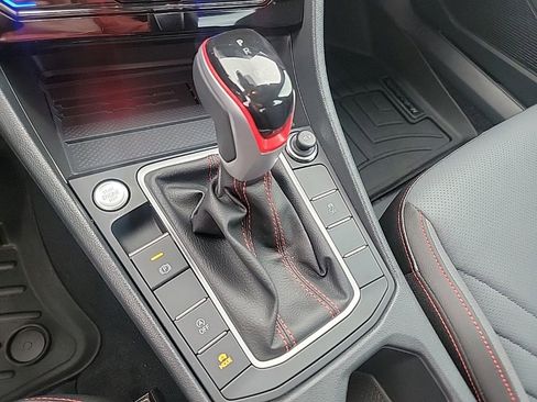 Certified 2025 Volkswagen Jetta GLI Autobahn image 18