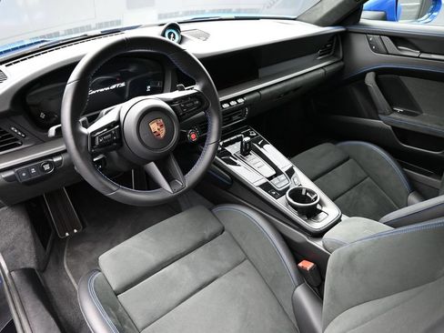 Used 2025 Porsche 911 Carrera GTS RWD image 6