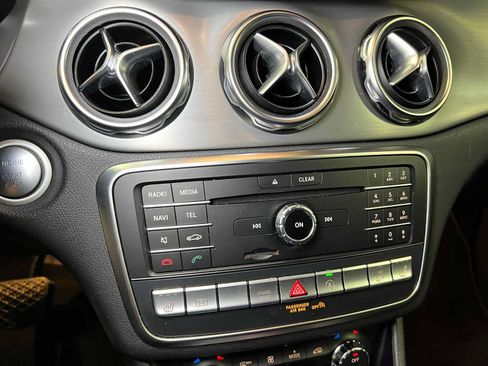 Used 2018 Mercedes-Benz GLA 250 4MATIC image 36