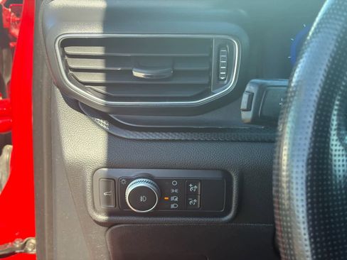 Used 2020 Ford Explorer ST w/ ST Street Pack image 17