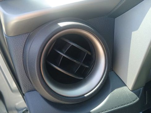 Used 2016 Toyota RAV4 LE FWD image 26