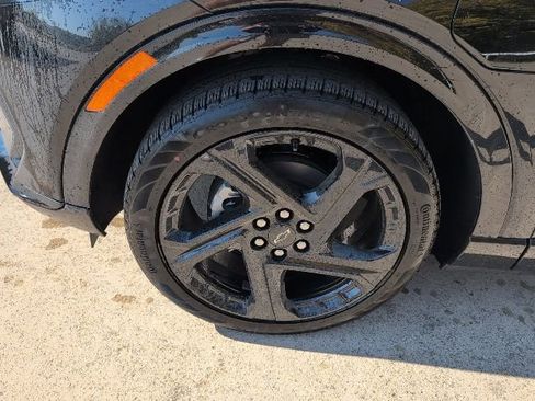 New 2026 Chevrolet Equinox EV RS image 3