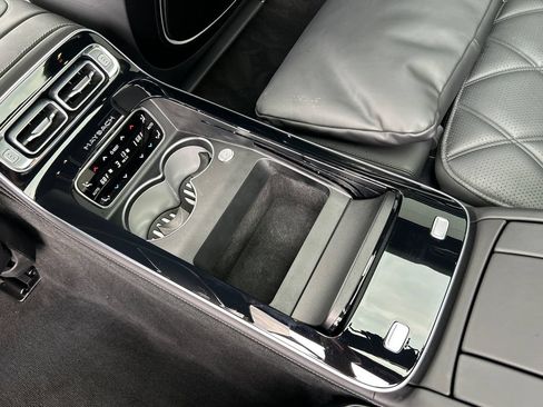 Used 2024 Mercedes-Benz Maybach S 680 4MATIC image 27