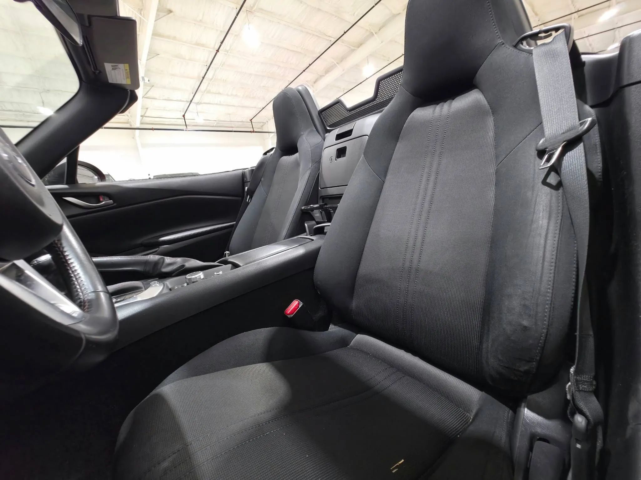 Used 2018 MAZDA MX-5 Miata Sport RWD image 10