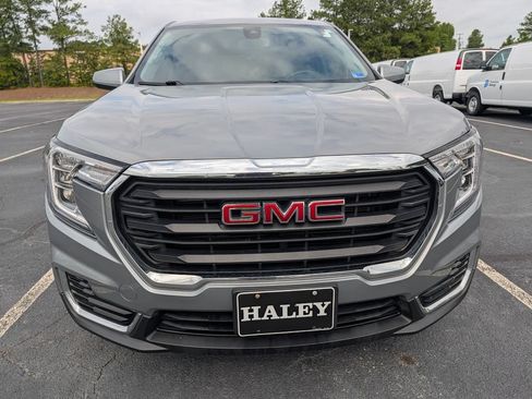Used 2024 GMC Terrain SLE w/ Fleet Convenience Package FWD image 27