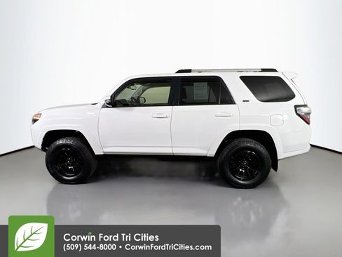 Used 2023 Toyota 4Runner SR5 Premium w/ Moonroof Package AWD/4WD image 6