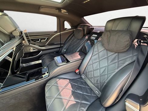 Used 2021 Mercedes-Benz Maybach S 580 4MATIC image 9