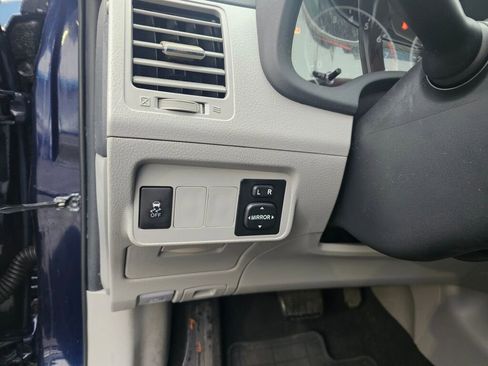 Used 2013 Toyota Corolla LE Special Edition image 27