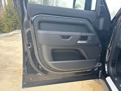 New 2026 Land Rover Defender 110 S image 8