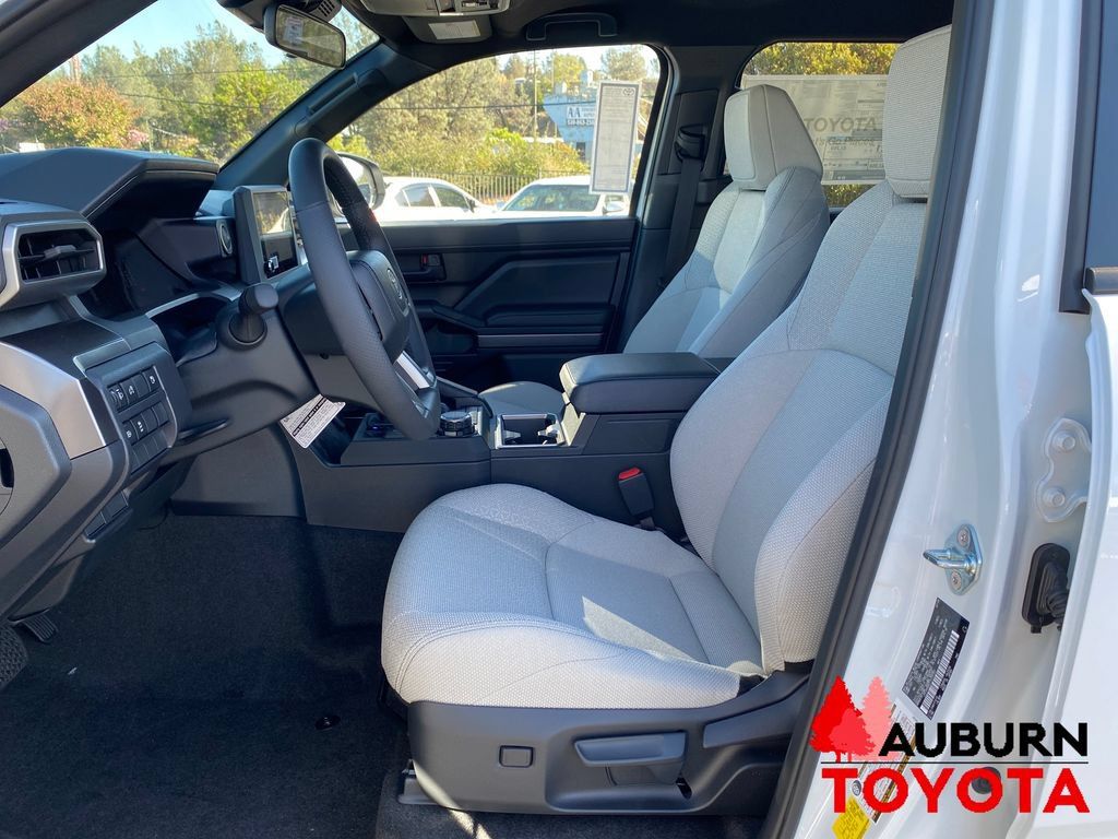 New 2026 Toyota 4Runner SR5 AWD/4WD image 11