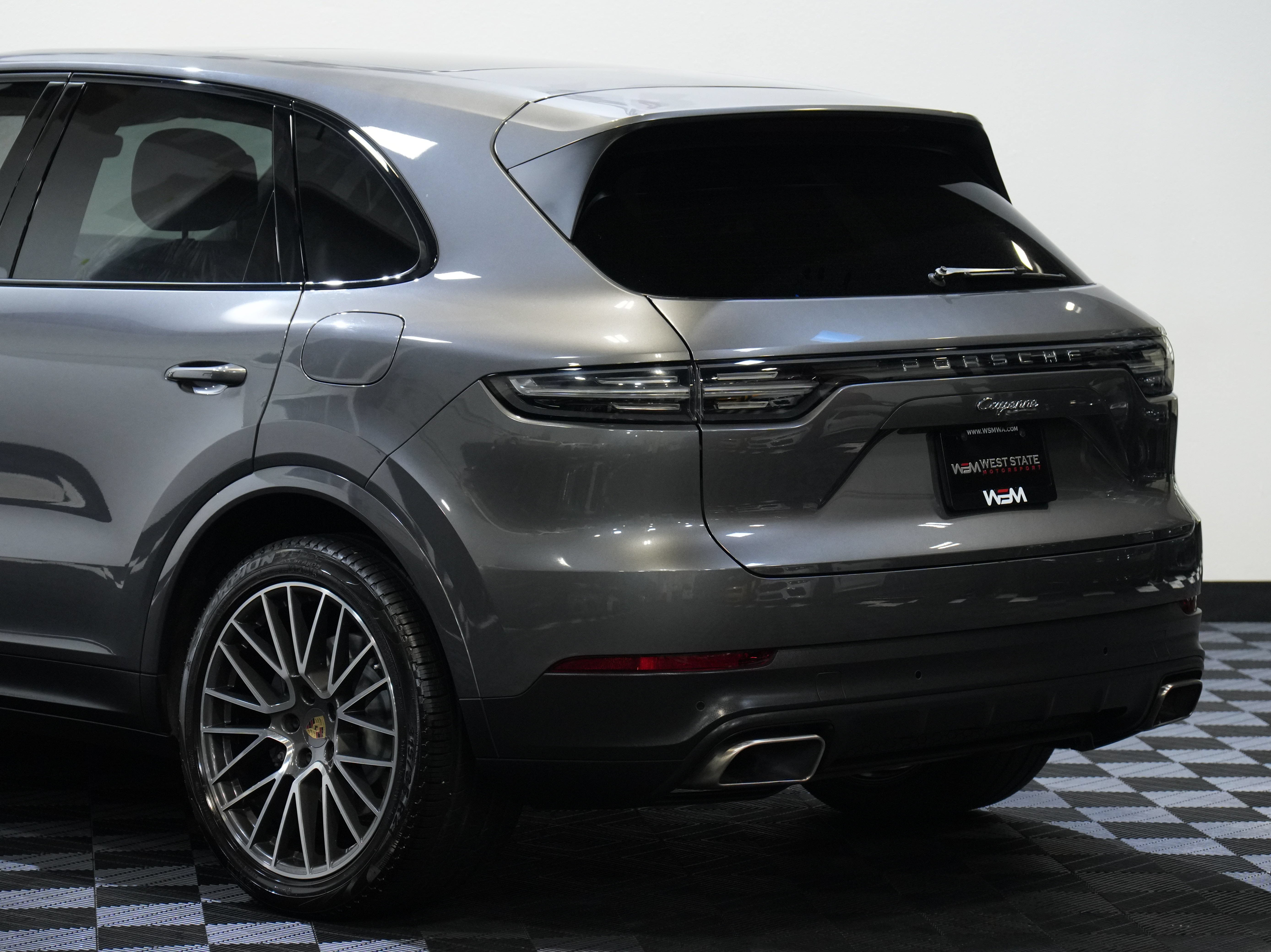 Used 2022 Porsche Cayenne E-Hybrid AWD/4WD image 16