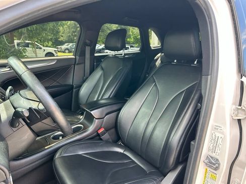 Used 2019 Lincoln MKC Premiere FWD image 20
