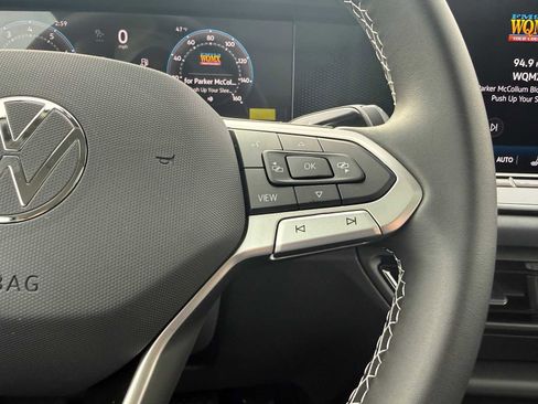 New 2026 Volkswagen Tiguan SE image 10