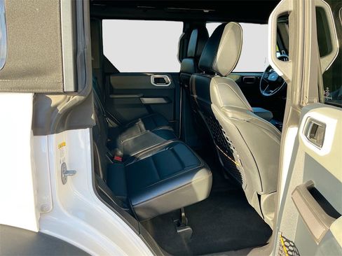 Used 2023 Ford Bronco Badlands image 25