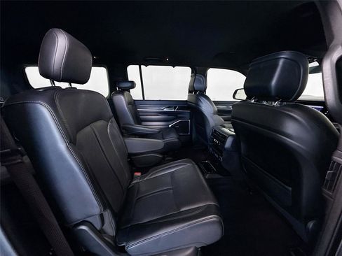 Used 2022 Jeep Wagoneer Series III w/ Convenience Group I RWD image 26