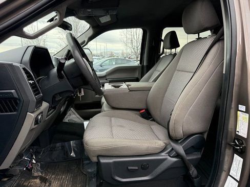 Used 2022 Ford F350 XLT w/ XLT Premium Package image 6