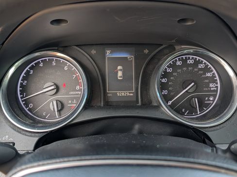 Used 2020 Toyota Camry LE FWD image 17