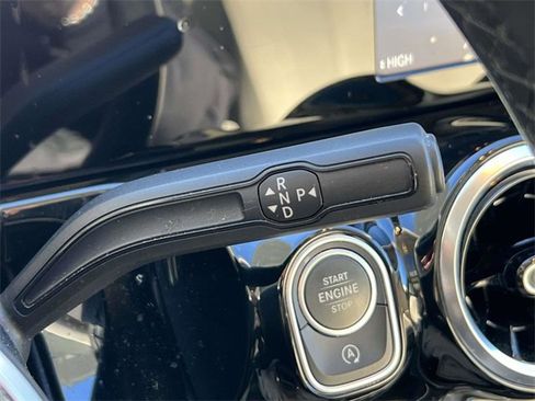 Certified 2022 Mercedes-Benz GLA 250 4MATIC image 24