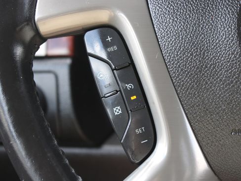 Used 2013 Chevrolet Avalanche LTZ AWD/4WD image 34