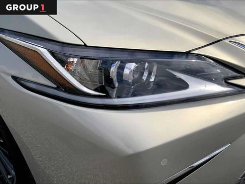 Certified 2024 Lexus ES 350 w/ Premium Package FWD image 27