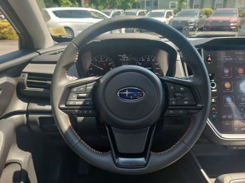 Used 2024 Subaru Crosstrek 2.5i Limited AWD/4WD image 11
