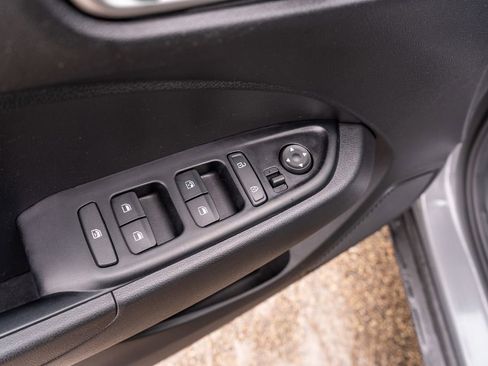 Certified 2023 Hyundai Venue SEL image 18