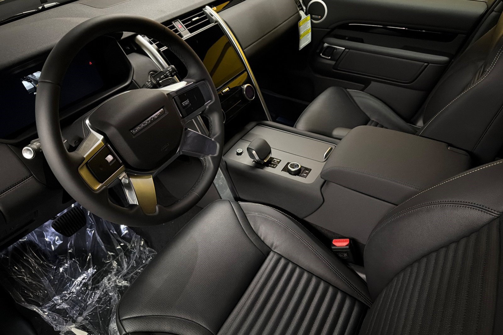 New 2026 Land Rover Discovery S AWD/4WD image 4