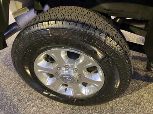 Used 2025 RAM 2500 Big Horn image 34