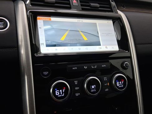 Used 2018 Land Rover Discovery HSE image 25