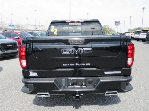 Used 2022 GMC Sierra 1500 Elevation w/ Elevation Premium Package image 5