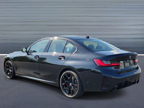 New 2026 BMW 330i Sedan w/ M Sport Package RWD image 4