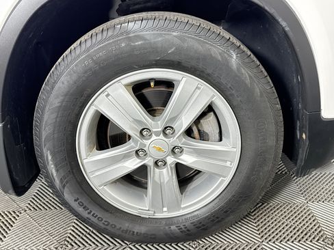 Used 2020 Chevrolet Trax LS w/ Tint and Cruise Package FWD image 29