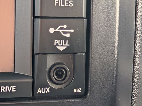 Used 2015 Jeep Patriot Latitude w/ Sun/Sound Group image 10