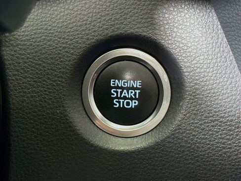 Used 2024 Toyota Corolla SE image 21