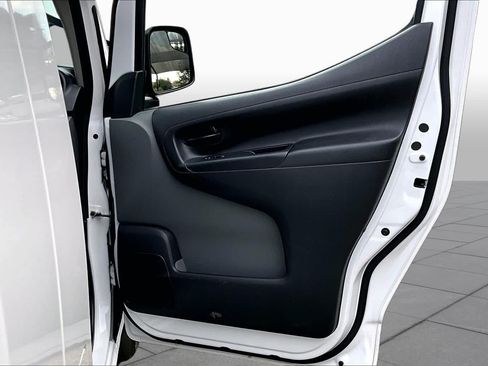 Used 2021 Nissan NV200 S FWD image 20