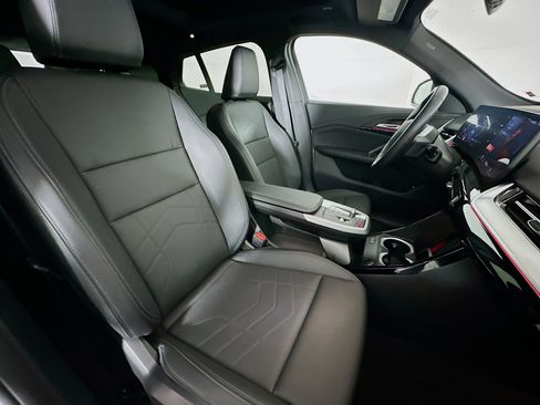 Used 2025 BMW X2 xDrive28i image 31