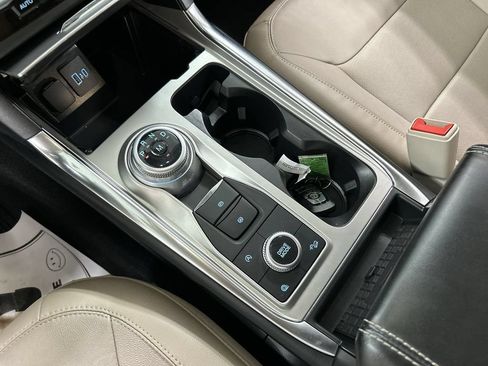 Used 2020 Ford Explorer Limited AWD/4WD image 18