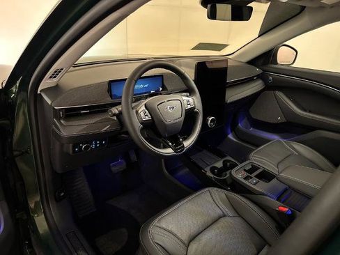 Certified 2025 Ford Mustang Mach-E Premium image 5