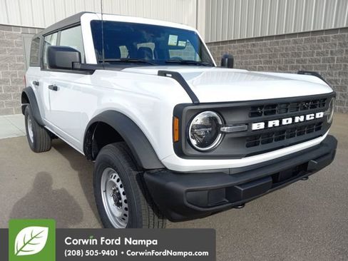 New 2025 Ford Bronco 4-Door image 1