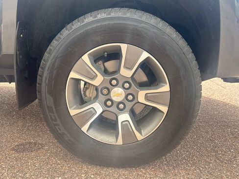 Used 2016 Chevrolet Colorado Z71 AWD/4WD image 16