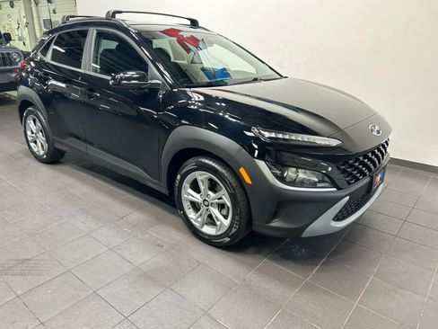 Used 2023 Hyundai Kona SEL AWD/4WD image 2