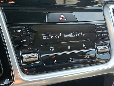 Used 2022 Kia Sorento SX Prestige AWD/4WD image 17