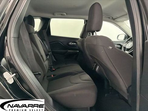 Used 2021 Jeep Cherokee Latitude image 13