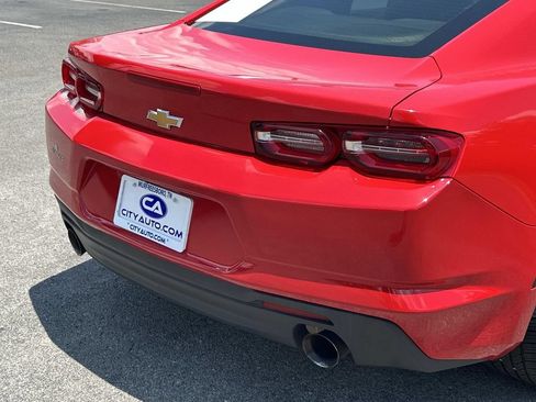 Used 2022 Chevrolet Camaro LT RWD image 13