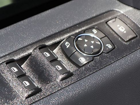 Used 2022 Ford F250 Lariat w/ Black Appearance Package AWD/4WD image 17