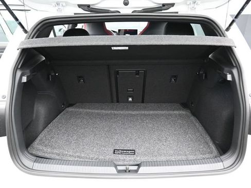 New 2026 Volkswagen GTI SE FWD image 12